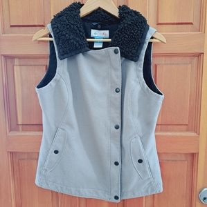 Women's Columbia Vest with Sherpa Collar, Size Medium